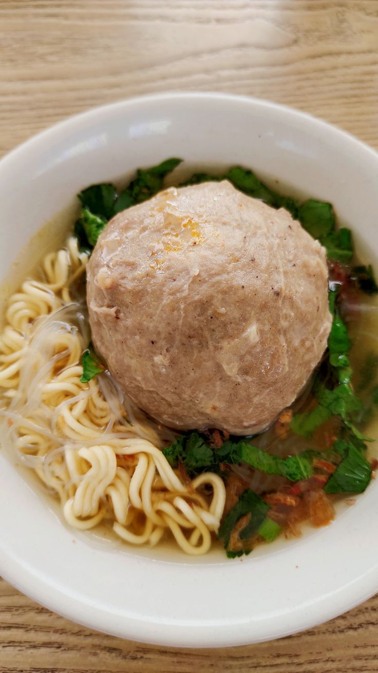 Bakso jumbo original dengan pentol besar — Bakso Podomoro Sumberasih